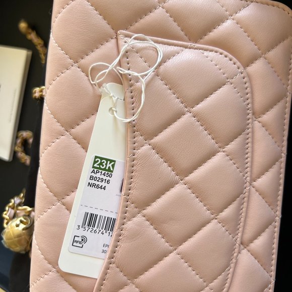 Brand new Chanel 23K light pink WOC with Pearl Crush With plastic seal - Picture 12 of 15